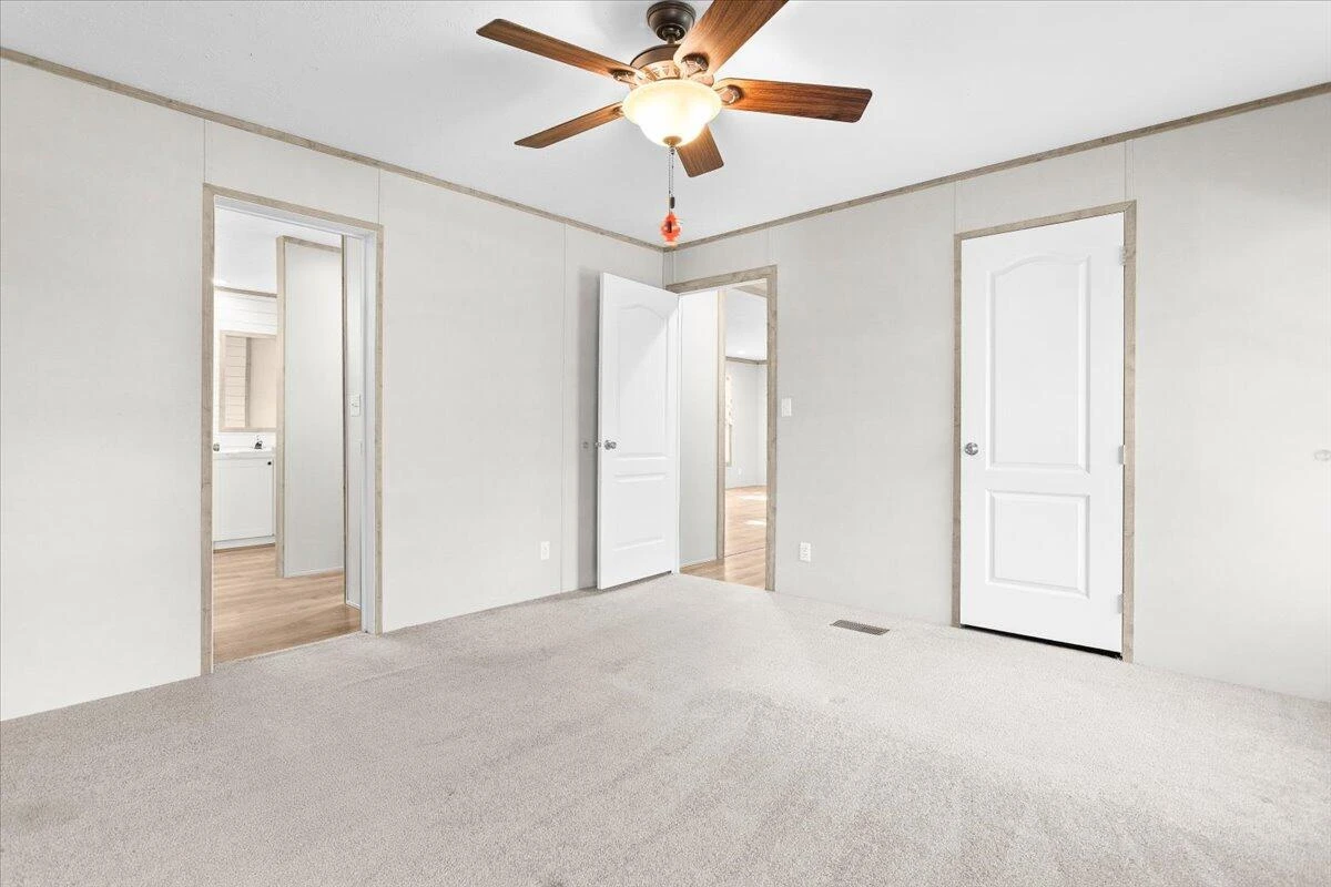 970 Ridgeway DR - Photo 17