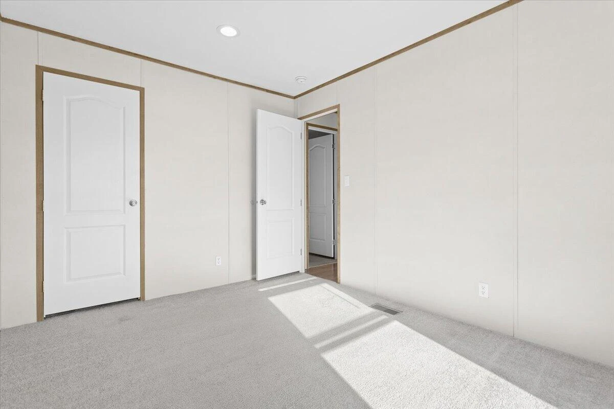 970 Ridgeway DR - Photo 25