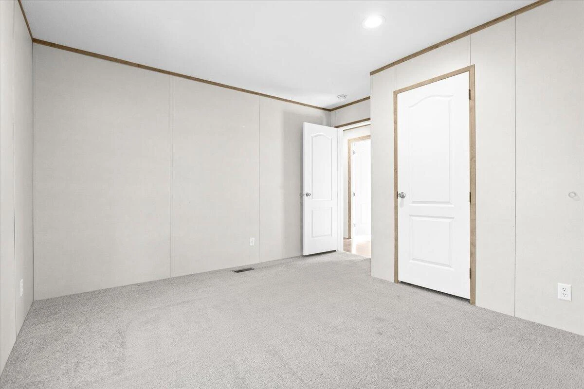 970 Ridgeway DR - Photo 27