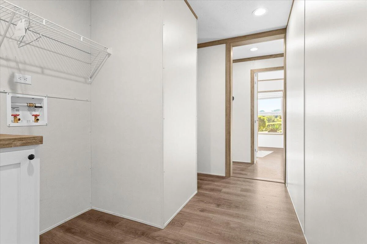 970 Ridgeway DR - Photo 29