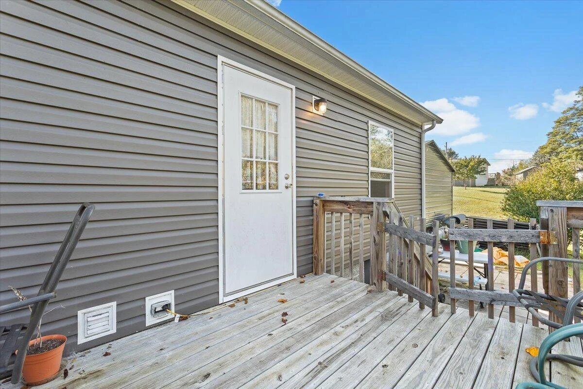 970 Ridgeway DR - Photo 30