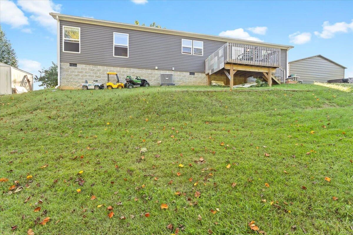 970 Ridgeway DR - Photo 34
