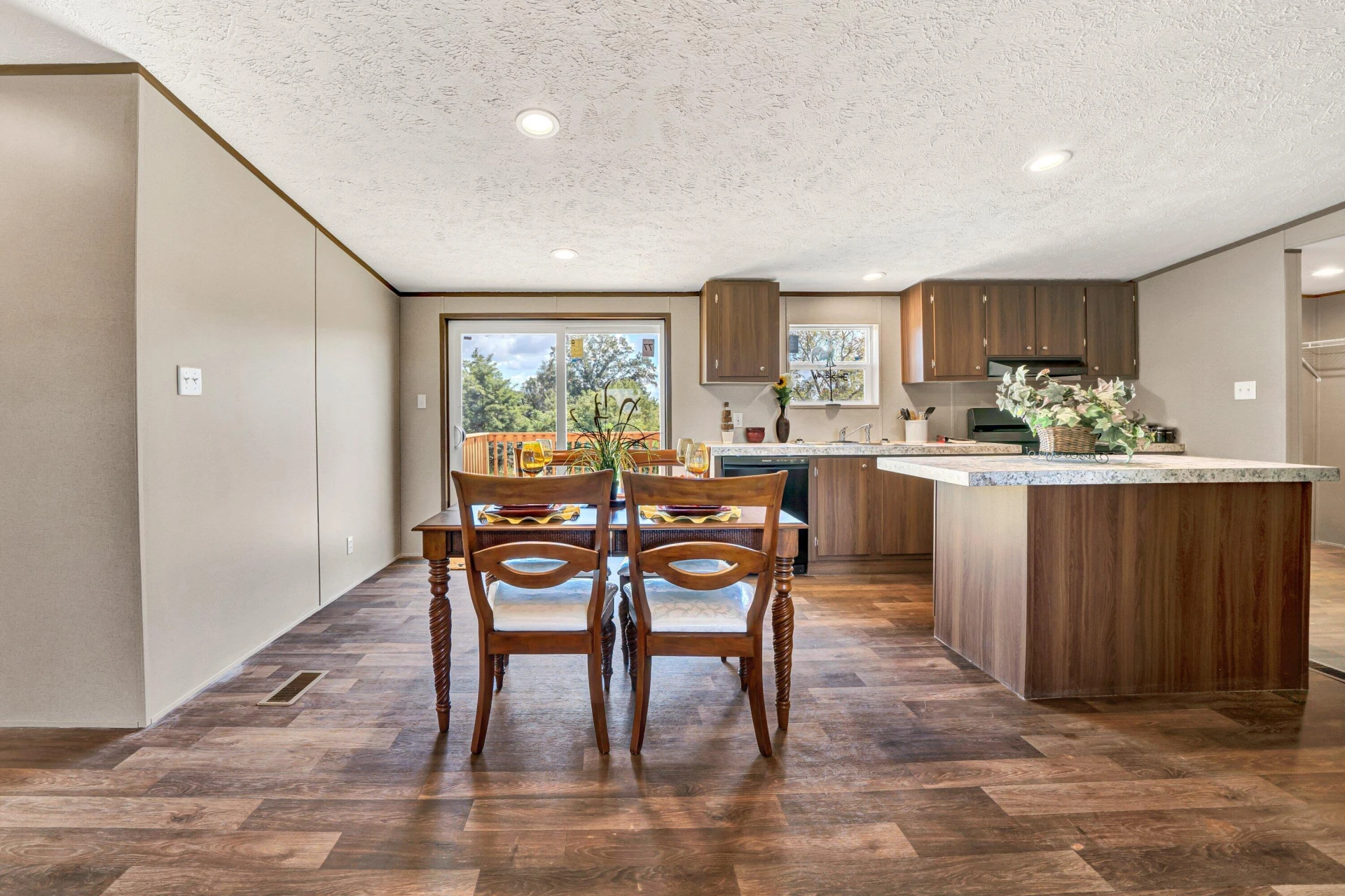 2236 Lipscomb RD - Photo 11