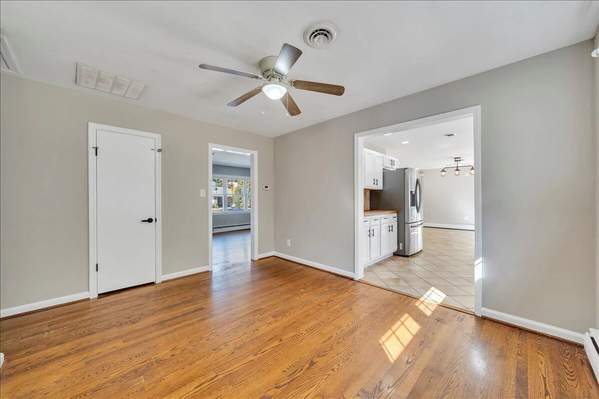 3328 Fleetwood AVE - Photo 13