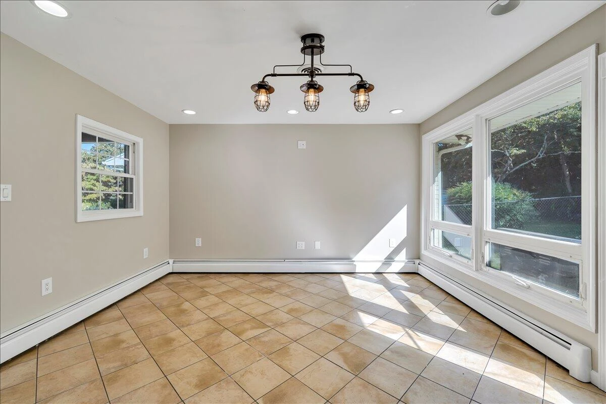 3328 Fleetwood AVE - Photo 21