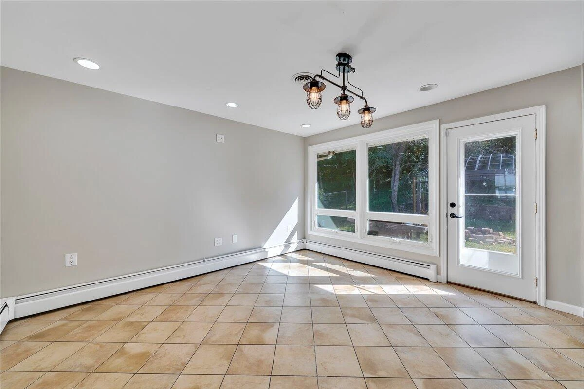 3328 Fleetwood AVE - Photo 22