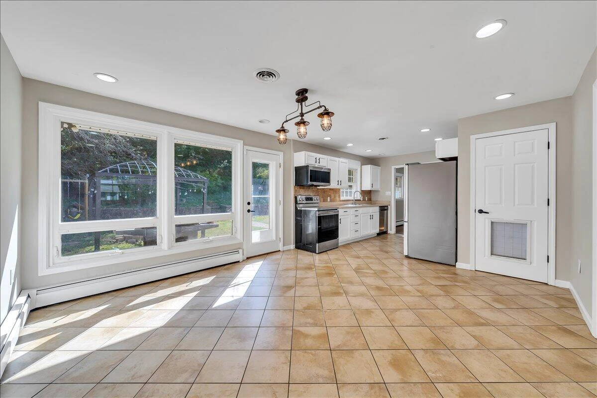 3328 Fleetwood AVE - Photo 23