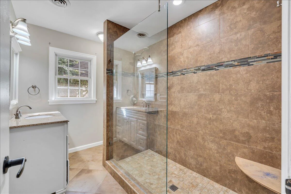 3328 Fleetwood AVE - Photo 27