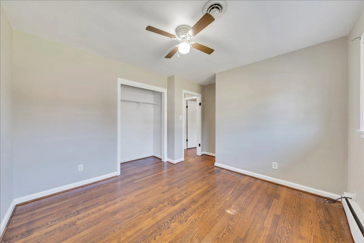 3328 Fleetwood AVE - Photo 31