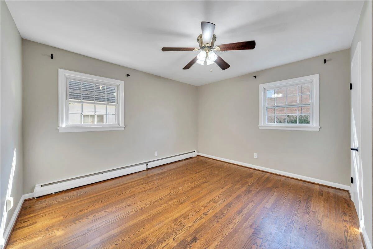 3328 Fleetwood AVE - Photo 34