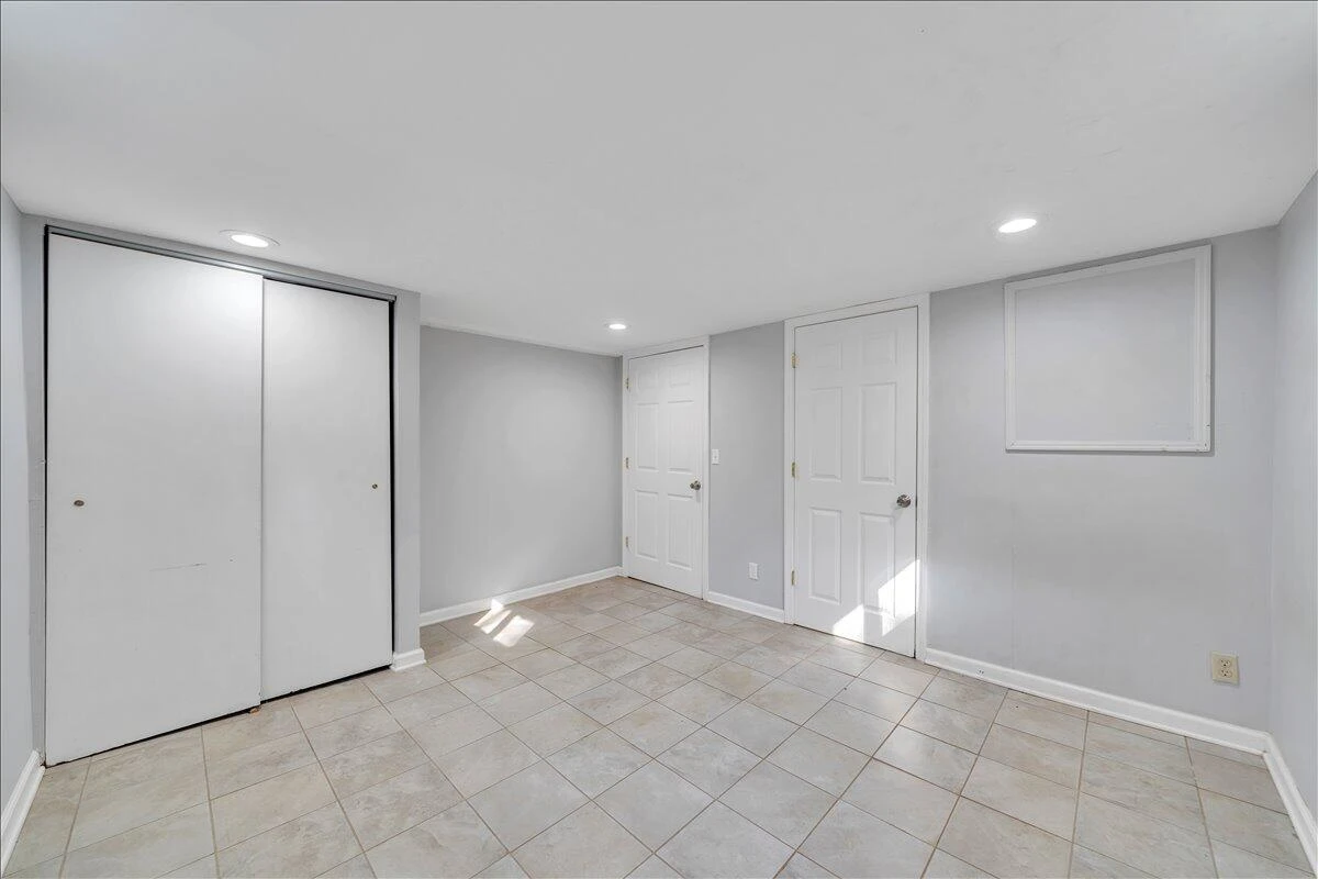 3328 Fleetwood AVE - Photo 44