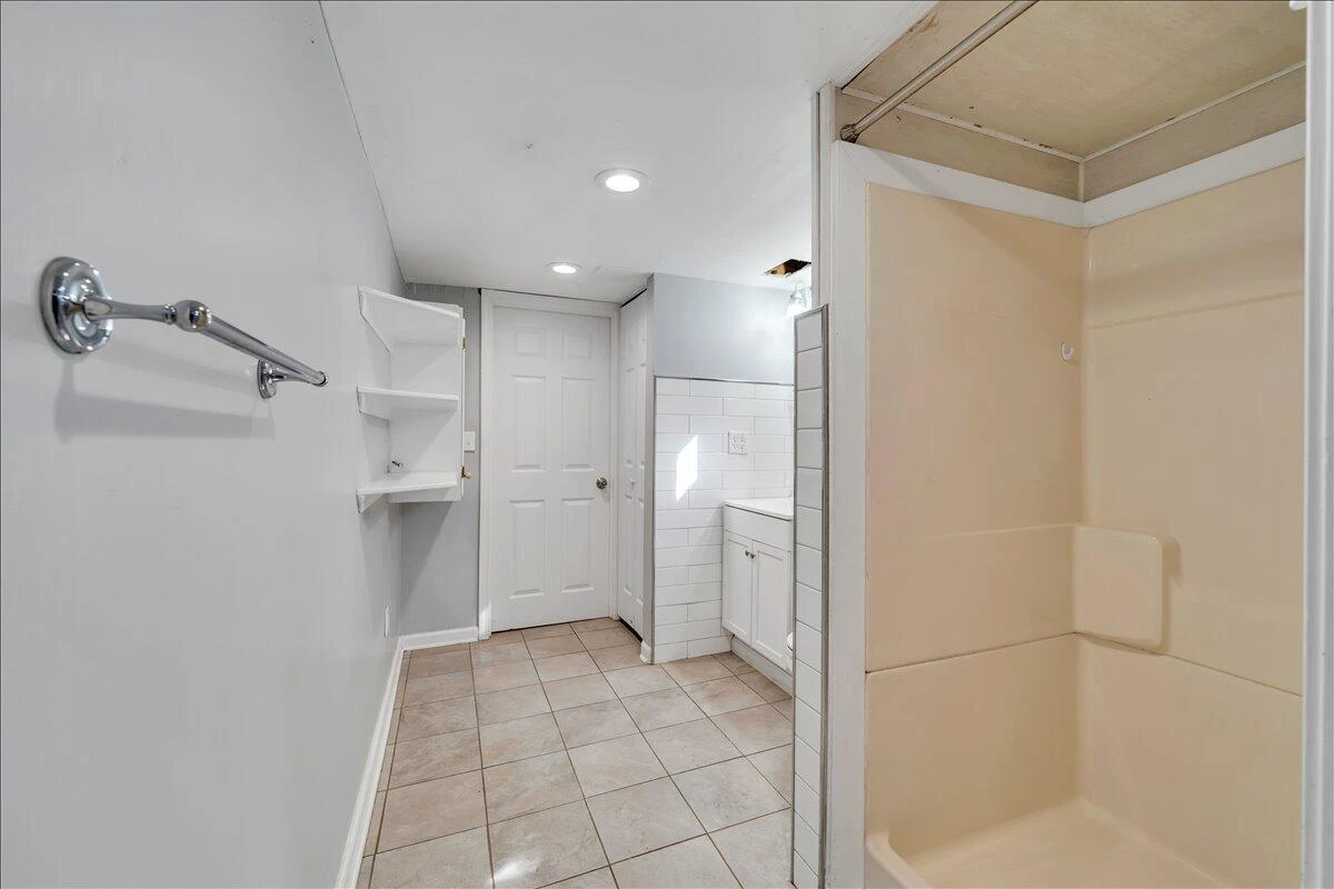 3328 Fleetwood AVE - Photo 45