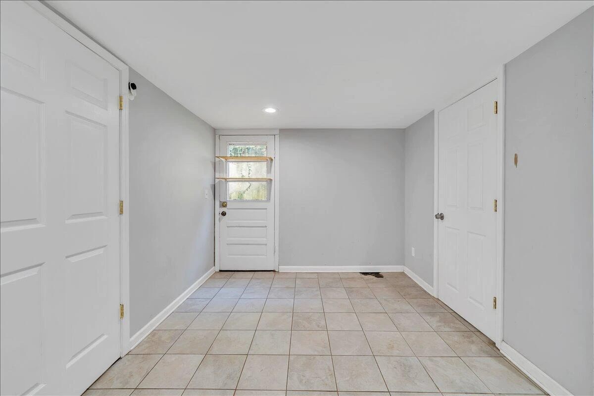 3328 Fleetwood AVE - Photo 47