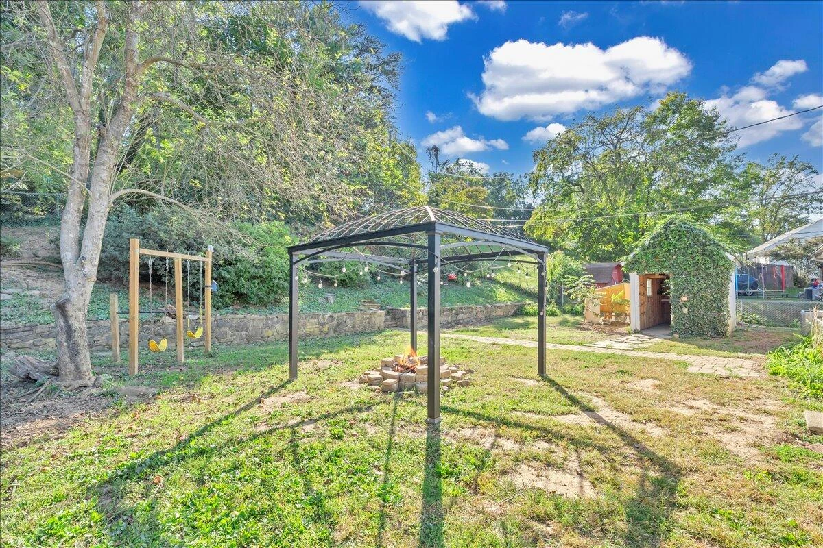 3328 Fleetwood AVE - Photo 53