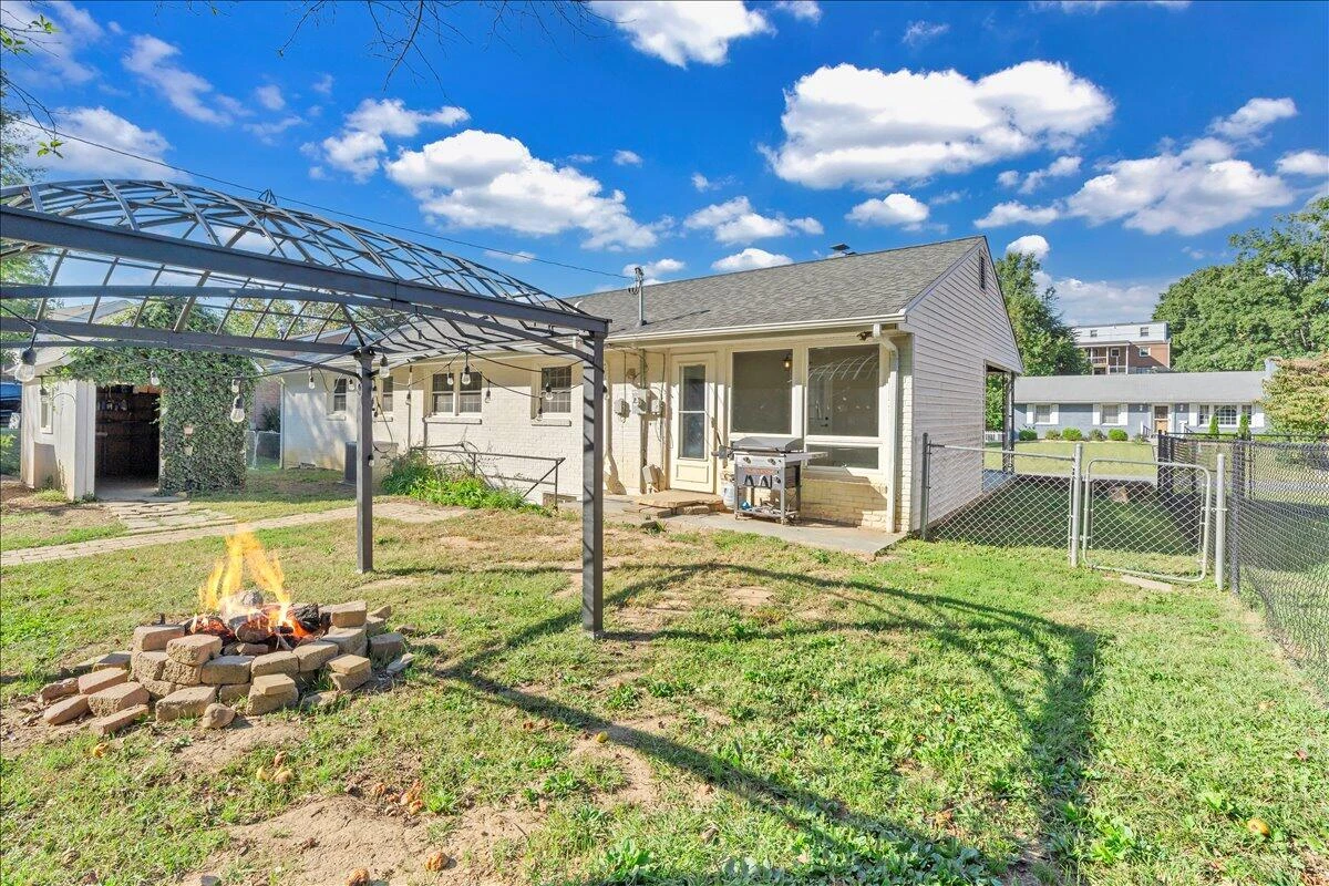 3328 Fleetwood AVE - Photo 55