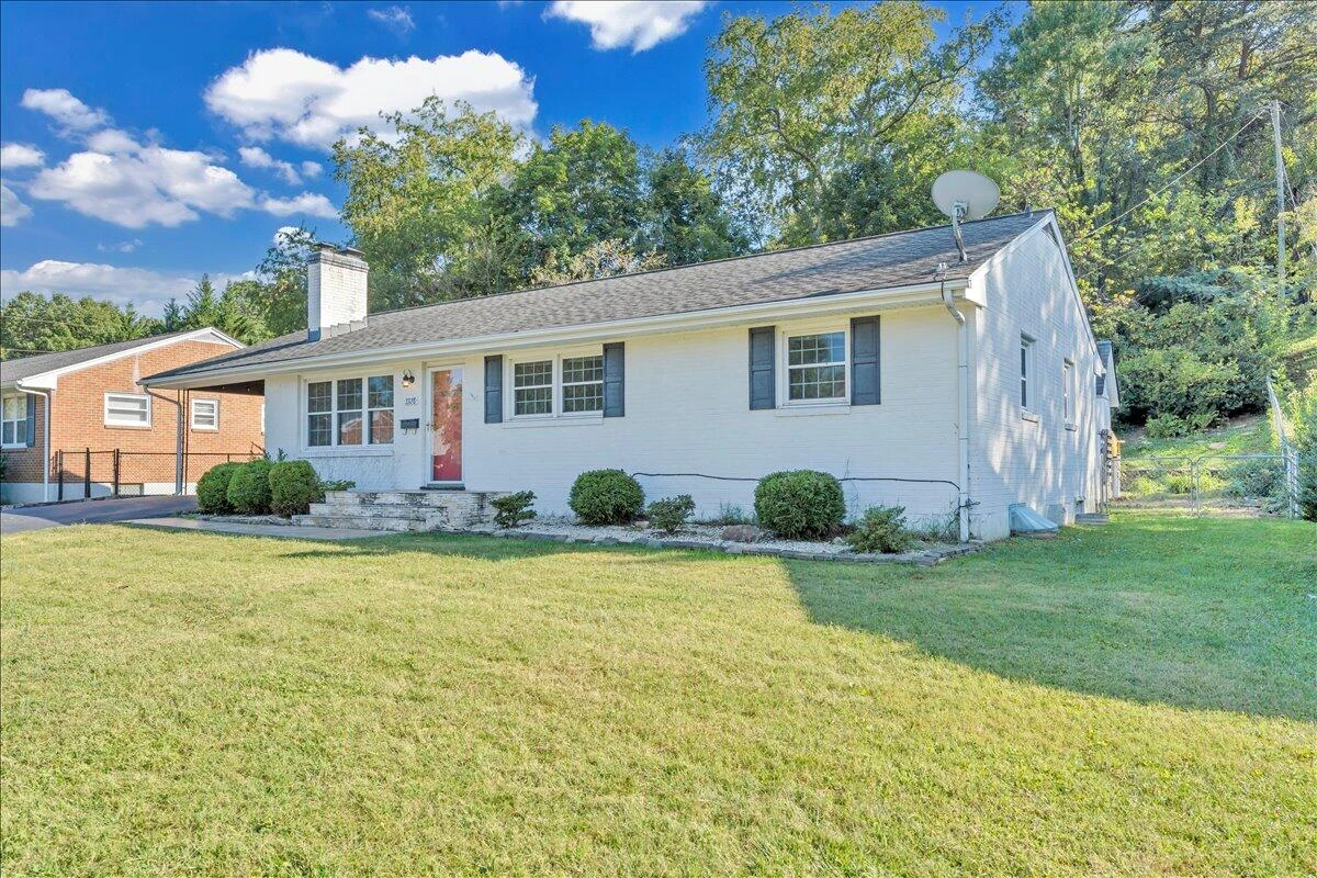 3328 Fleetwood AVE - Photo 64