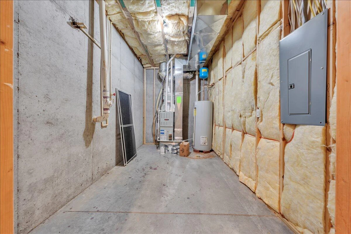 3818 Greenway DR SW - Photo 32