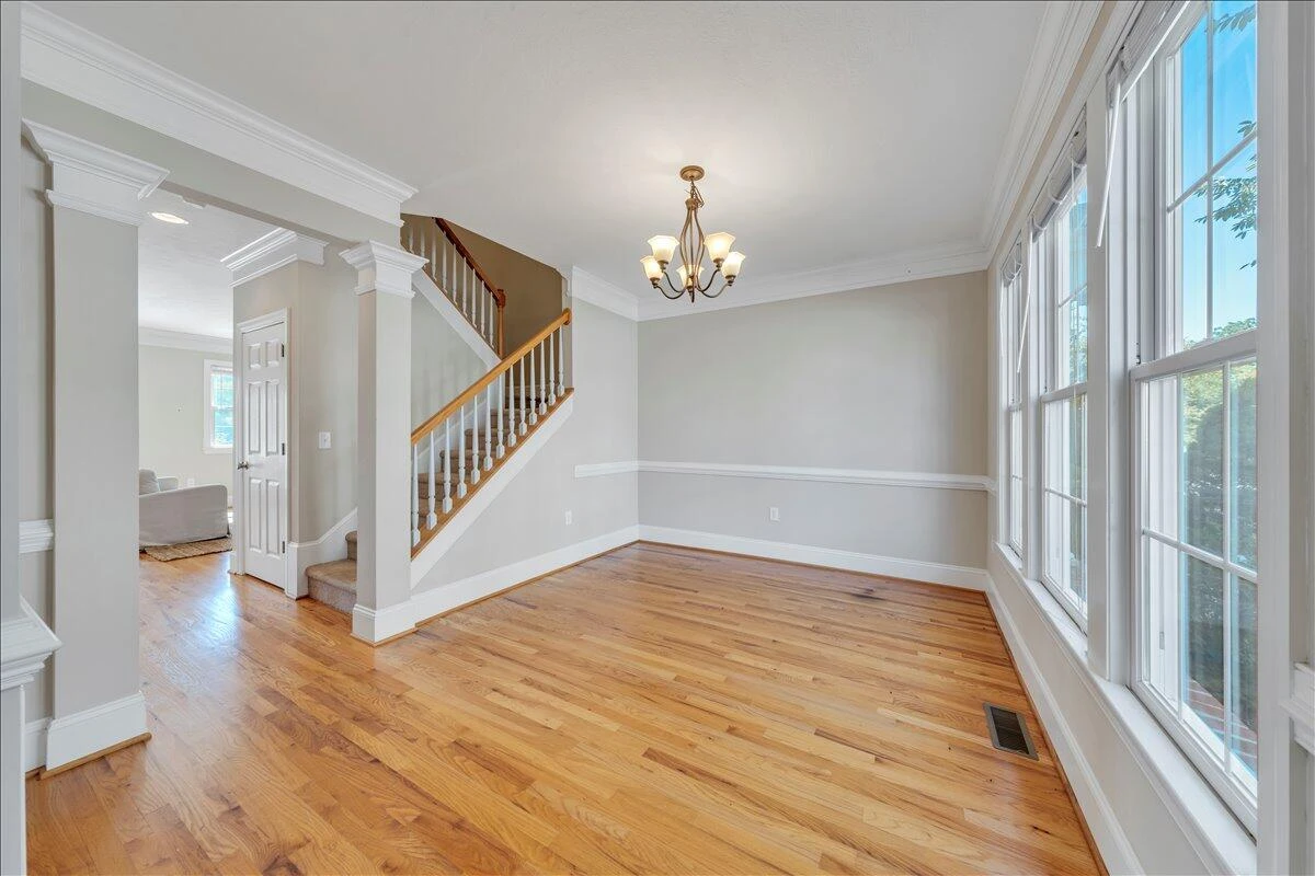 3818 Greenway DR SW - Photo 9