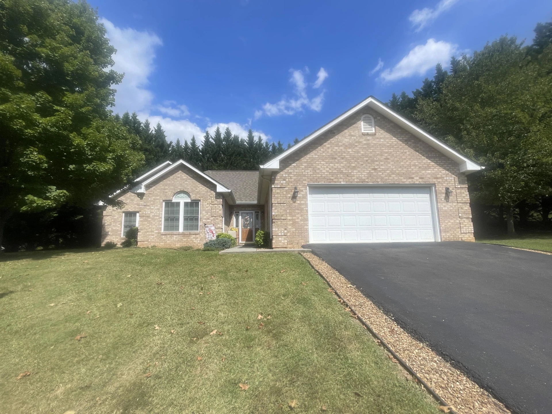 3519 Pinnacle Ridge RD NE