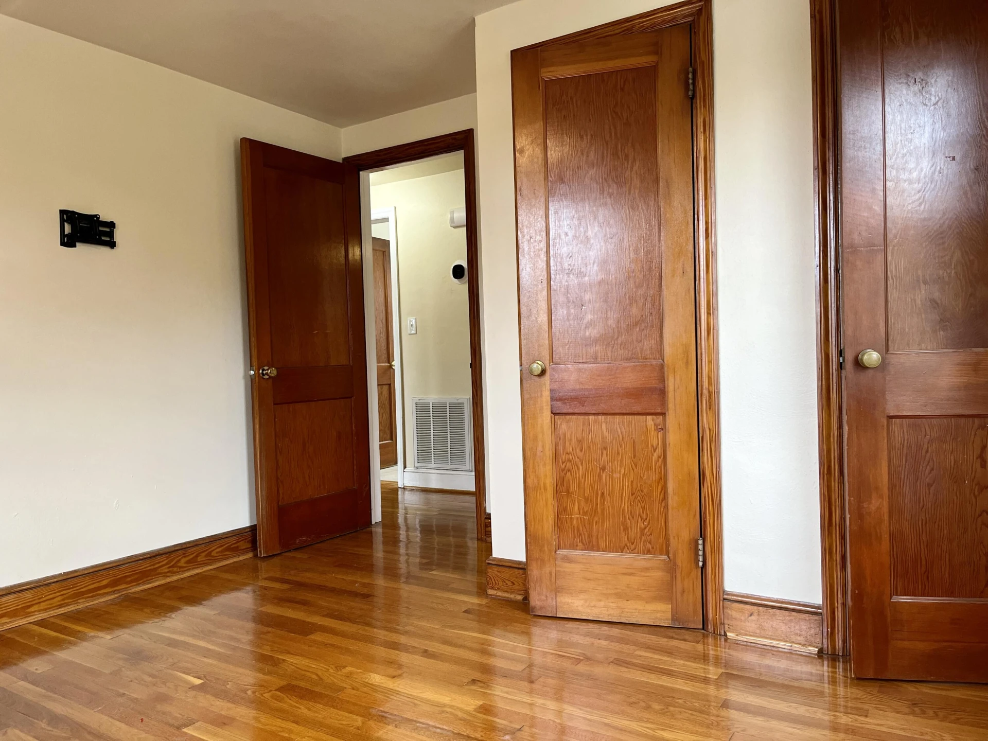 1137 Halliahurst AVE - Photo 11