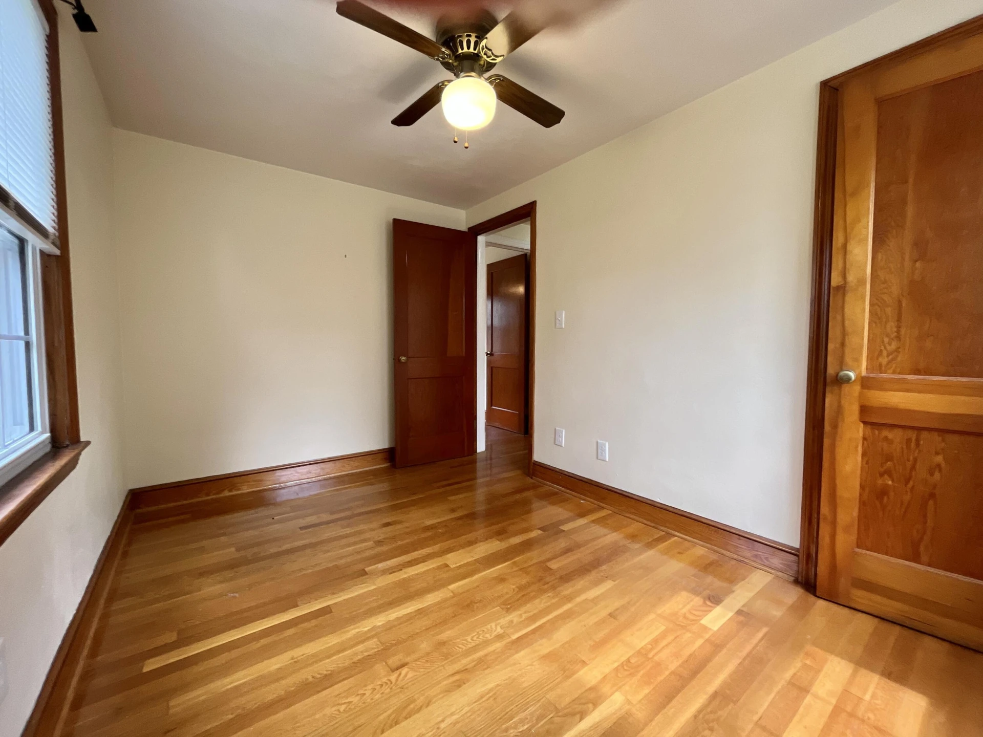 1137 Halliahurst AVE - Photo 14