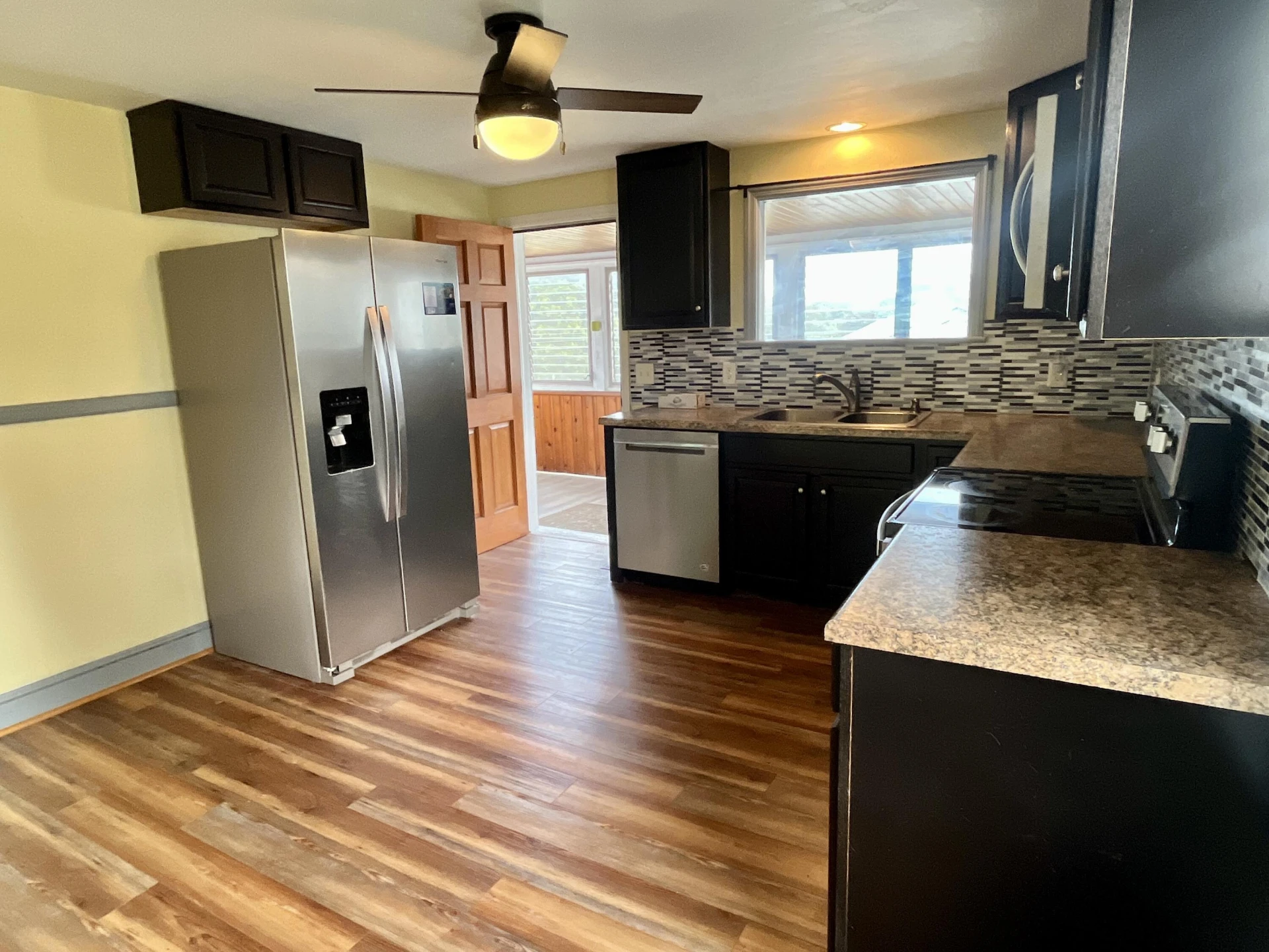1137 Halliahurst AVE - Photo 19