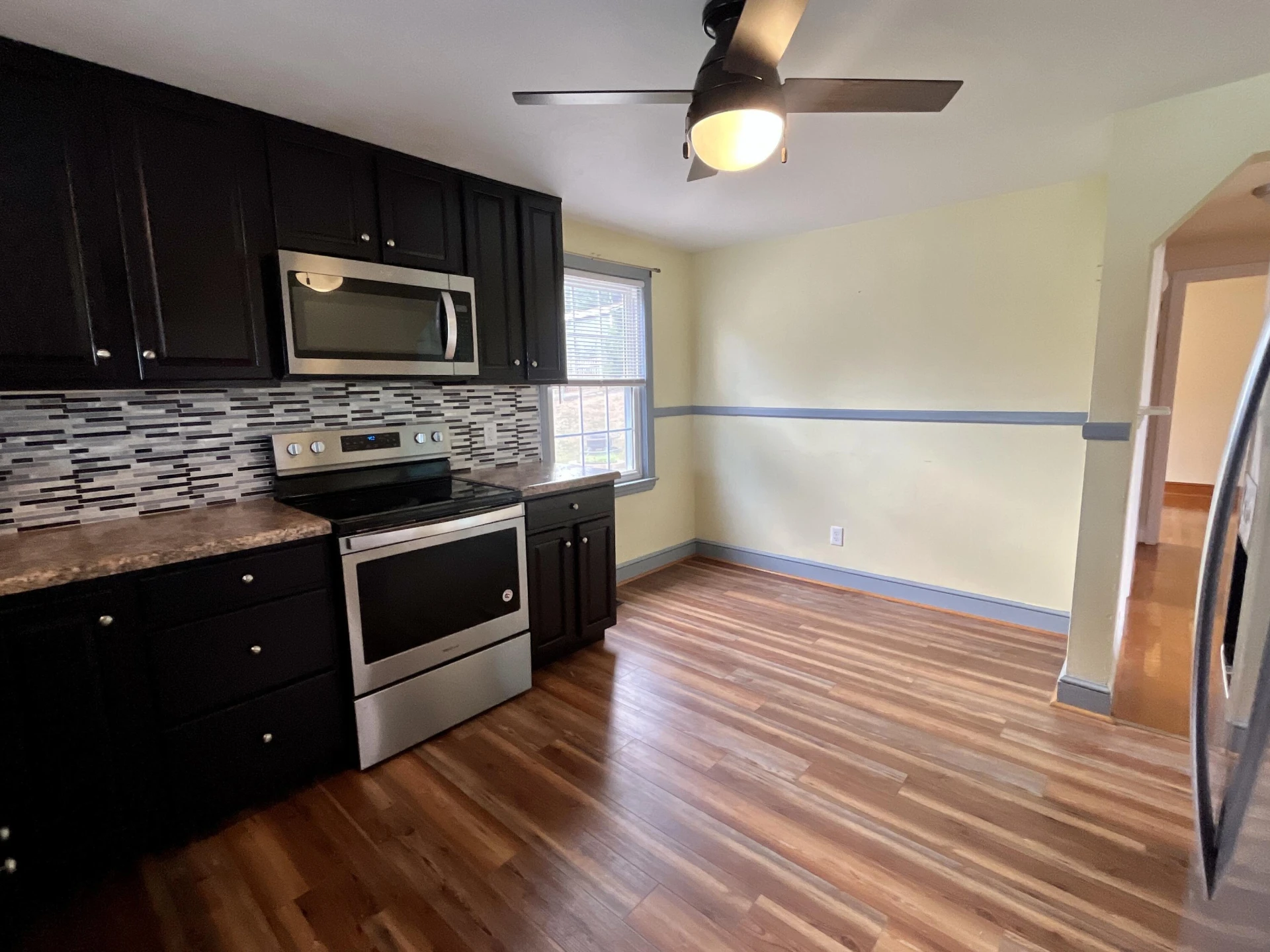1137 Halliahurst AVE - Photo 21
