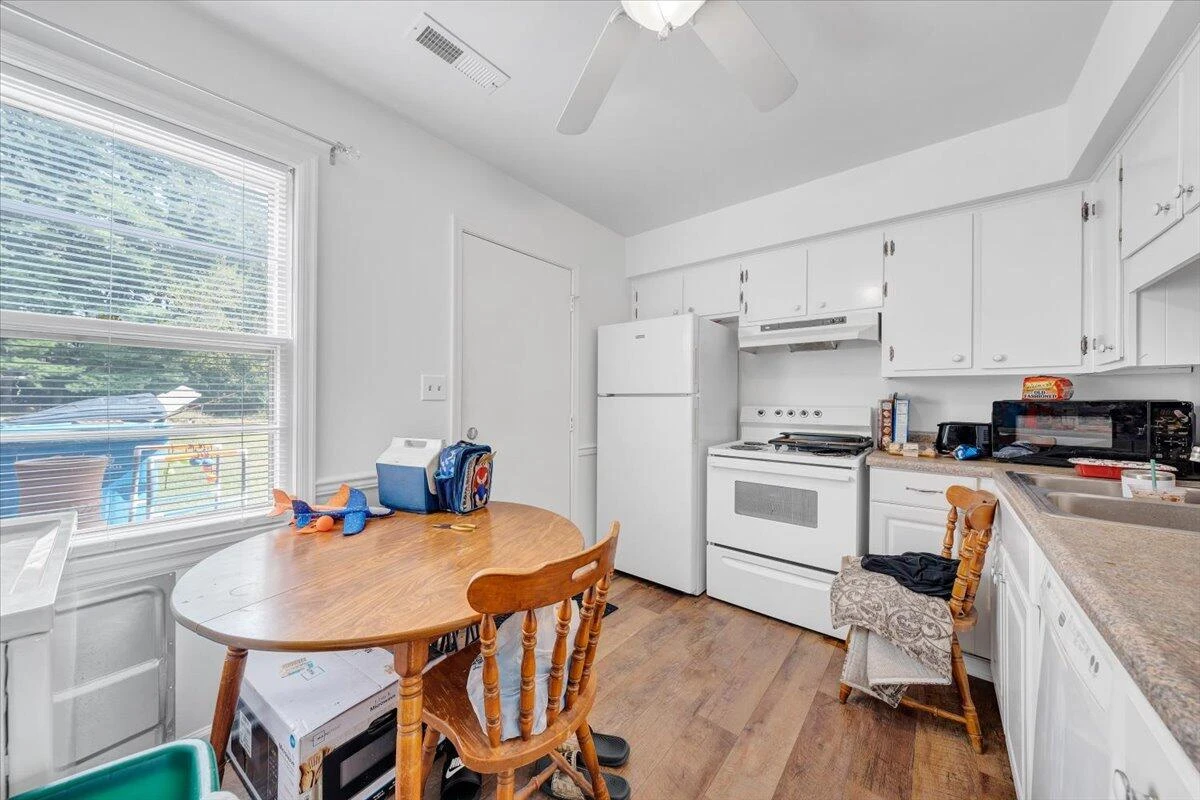 4419 Old Virginia ST NE #& 4421 - Photo 12