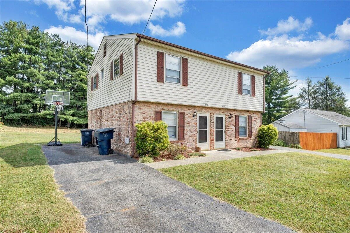 4419 Old Virginia ST NE #& 4421 - Photo 3