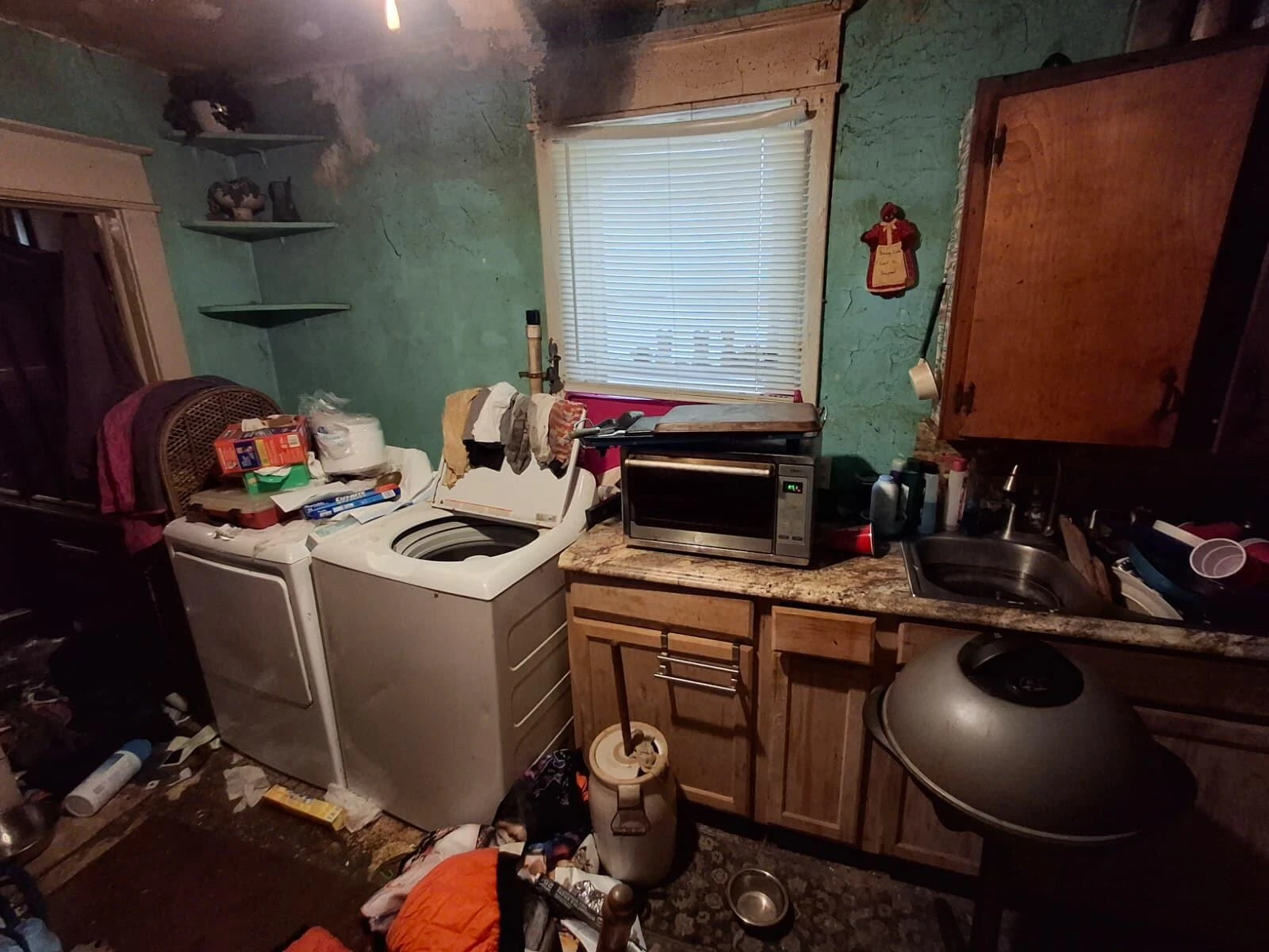1503 Wise AVE SE - Photo 11