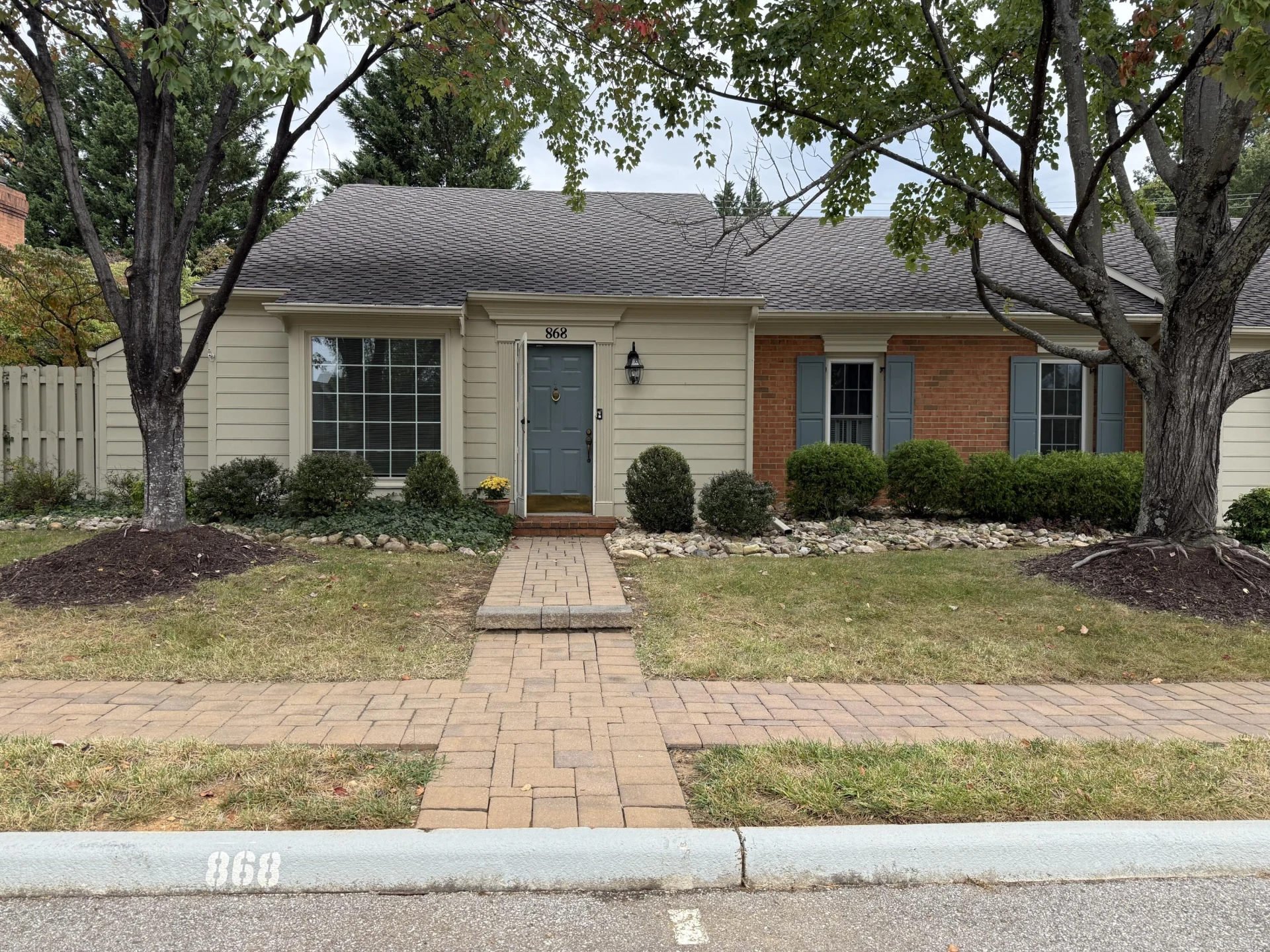 868 STONEGATE CT