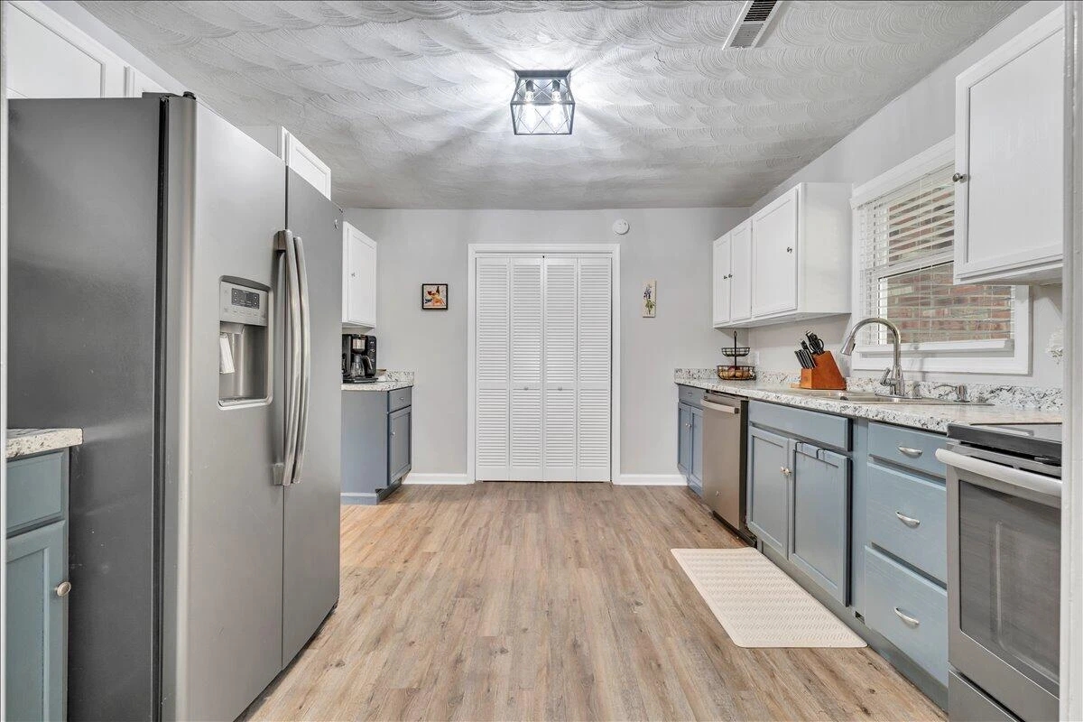 4374 Van Winkle RD SW - Photo 12