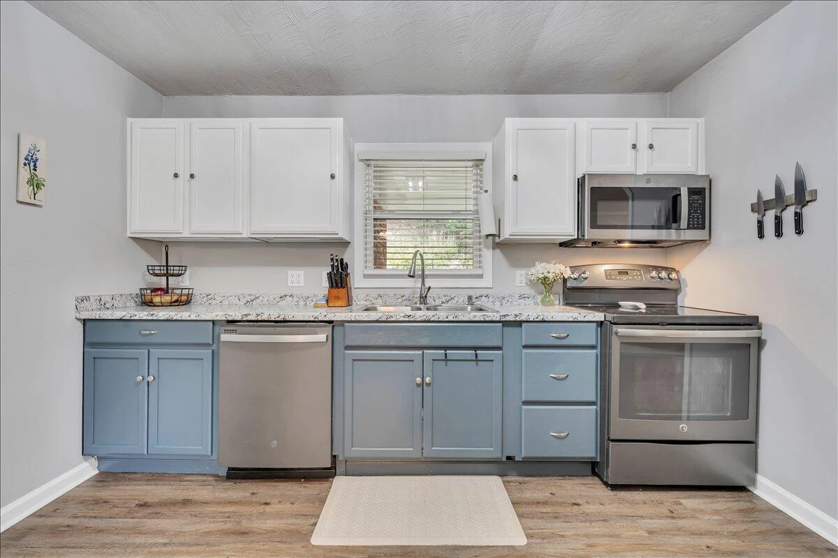 4374 Van Winkle RD SW - Photo 13
