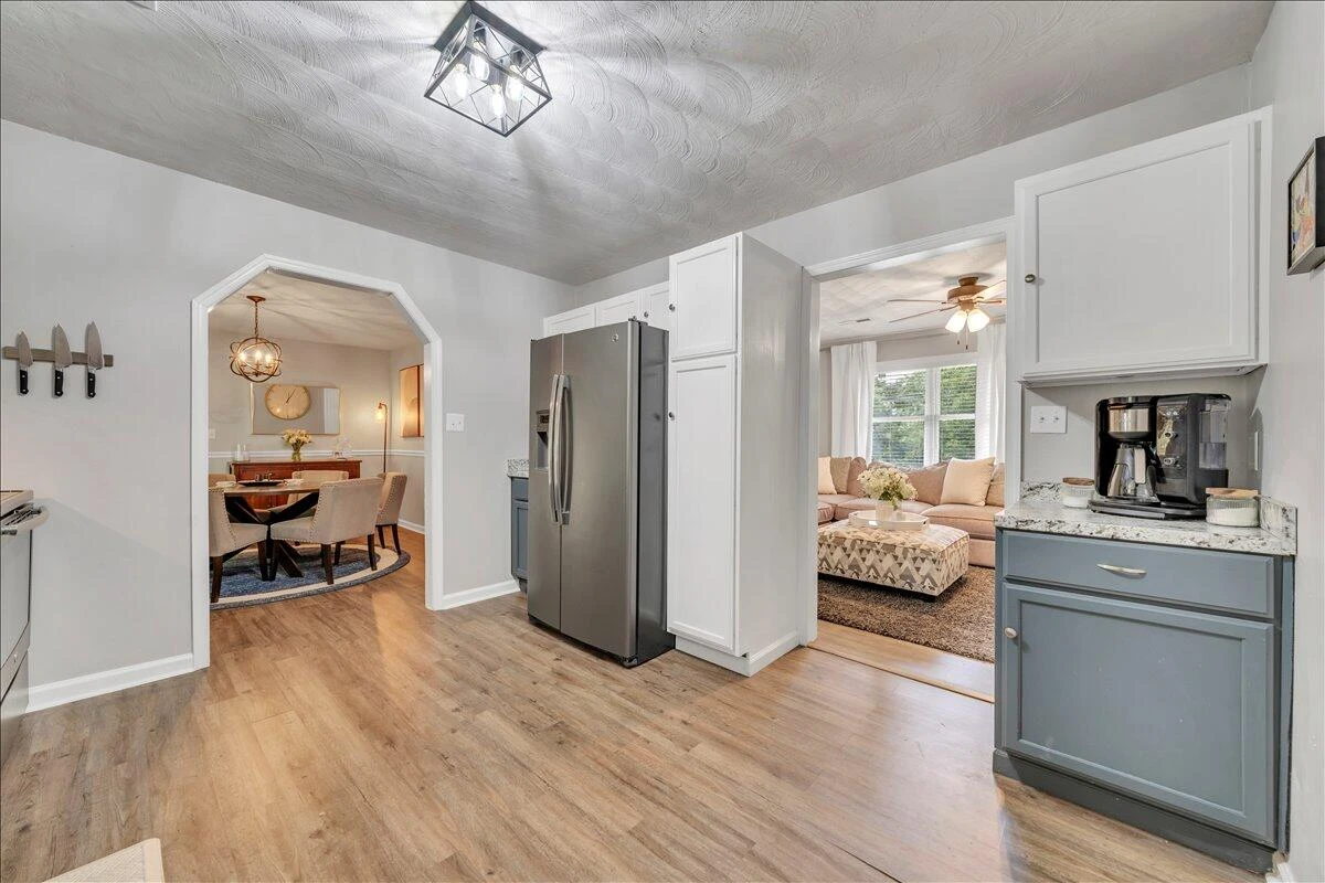 4374 Van Winkle RD SW - Photo 14