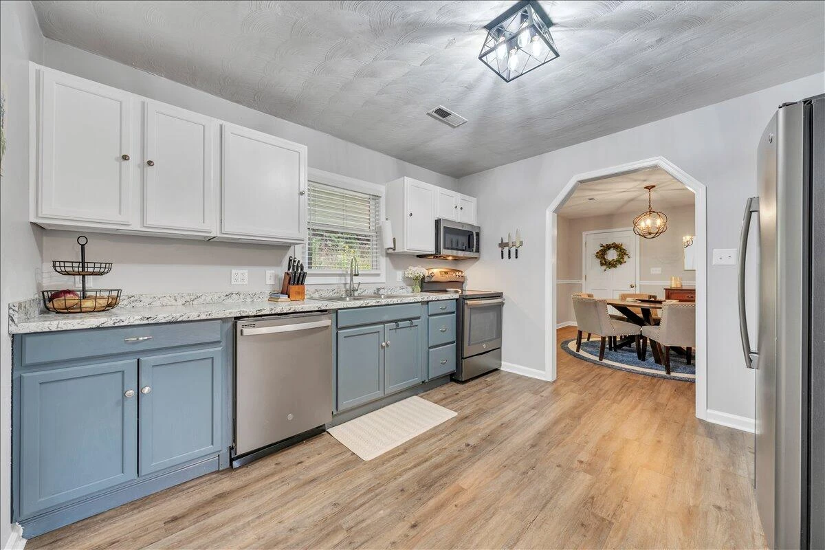 4374 Van Winkle RD SW - Photo 17