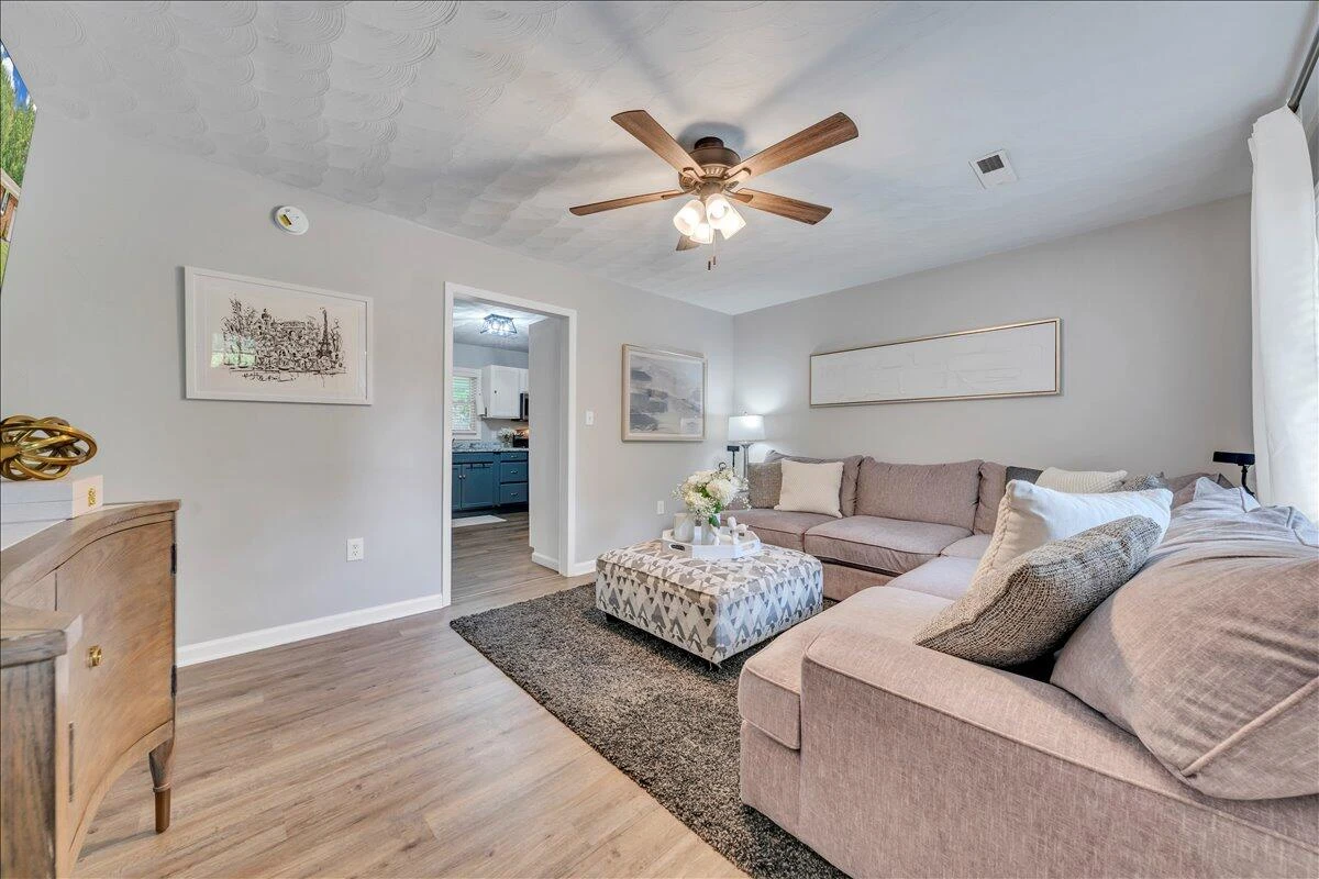 4374 Van Winkle RD SW - Photo 5