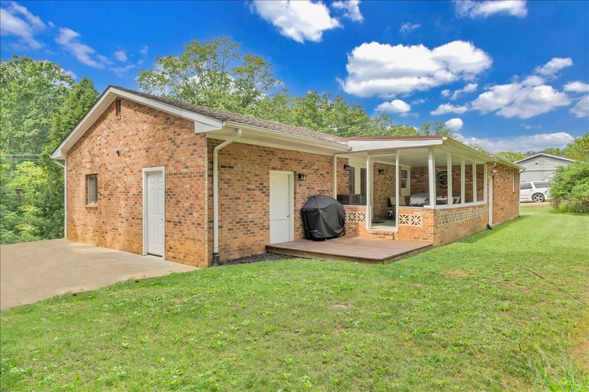 4374 Van Winkle RD SW - Photo 43