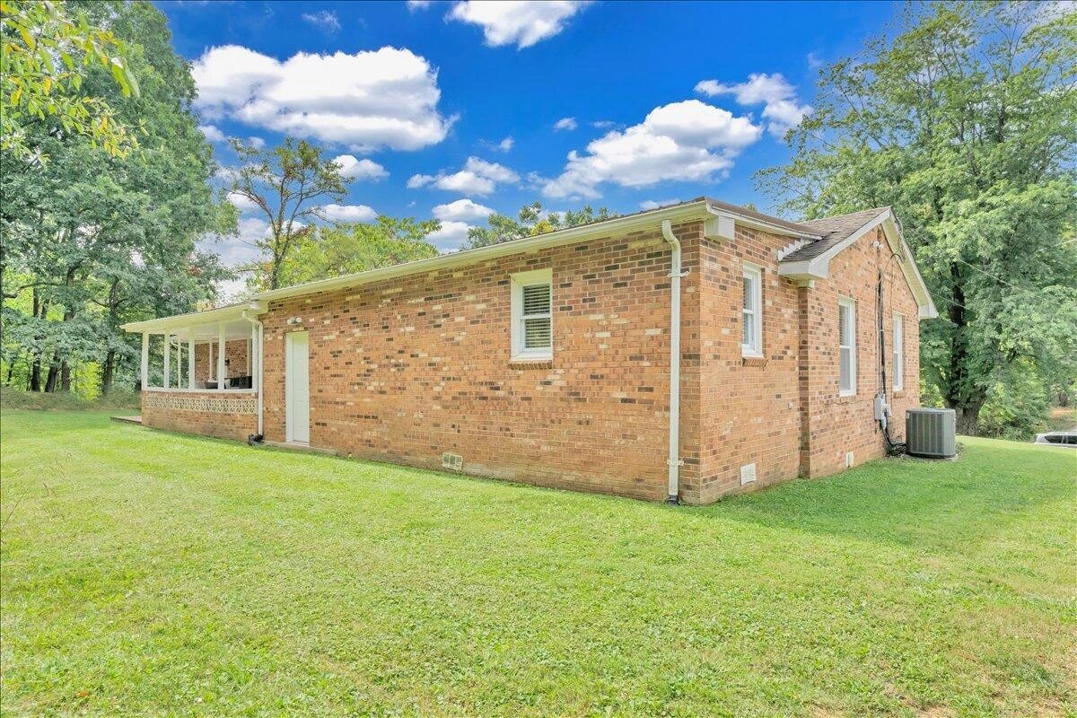 4374 Van Winkle RD SW - Photo 44