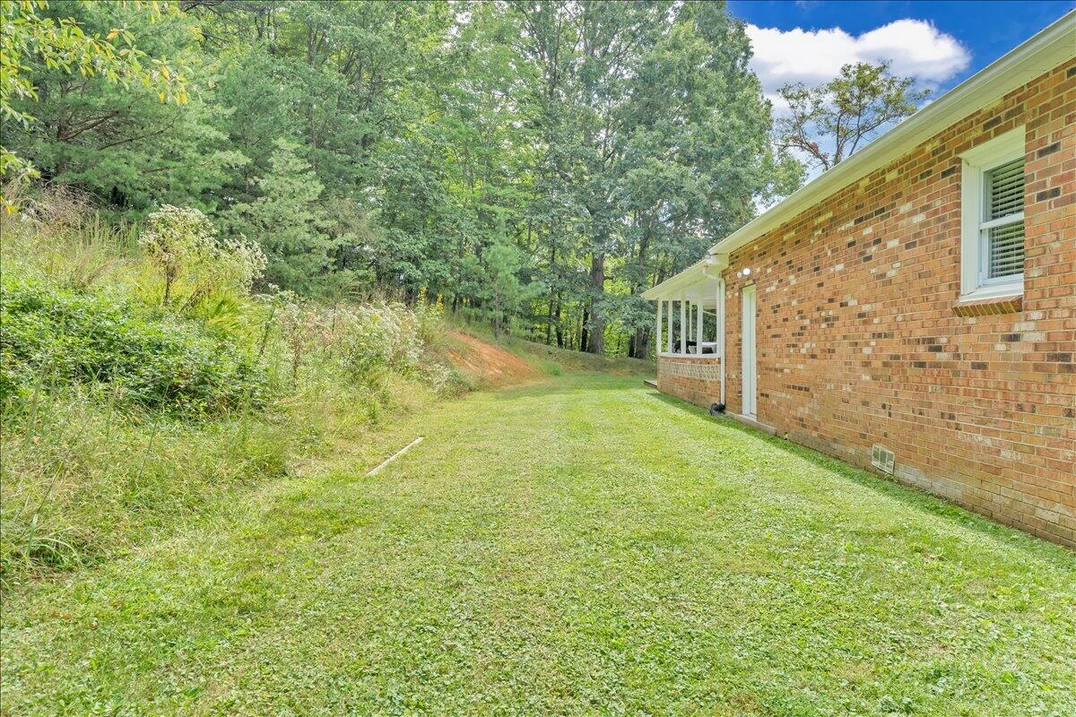 4374 Van Winkle RD SW - Photo 45
