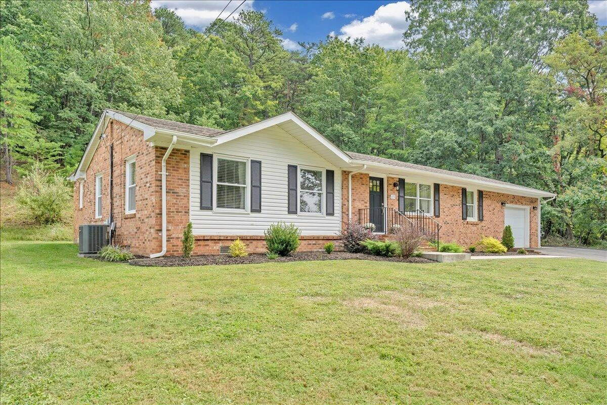 4374 Van Winkle RD SW - Photo 47