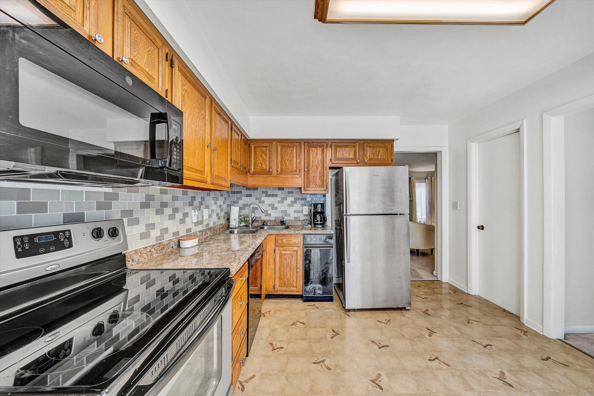 3543 Londonderry LN - Photo 17