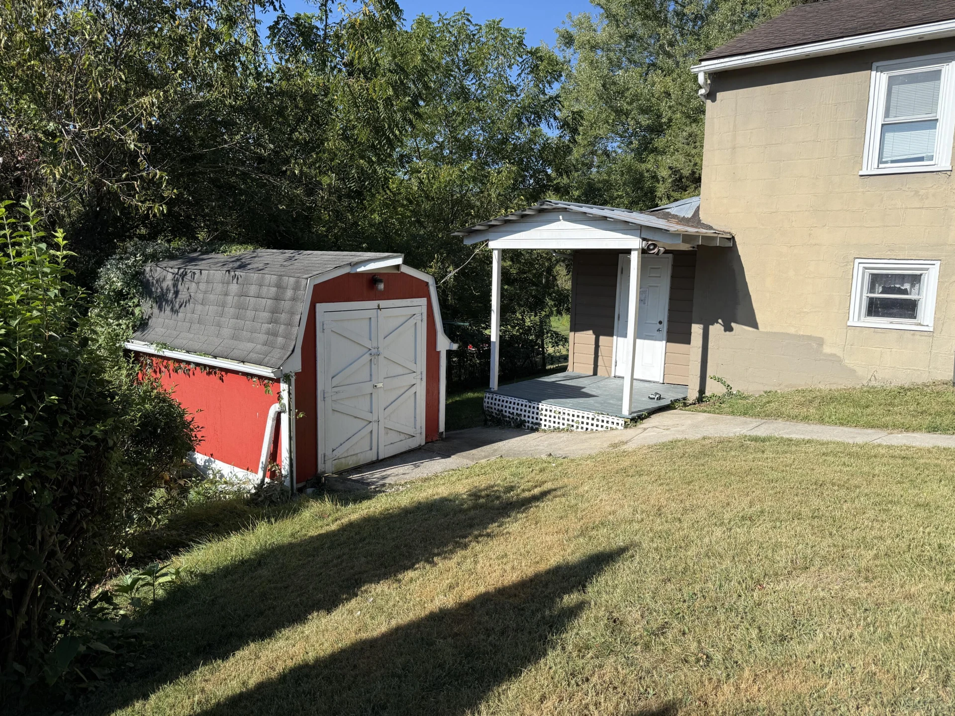 945 Montgomery ST - Photo 15