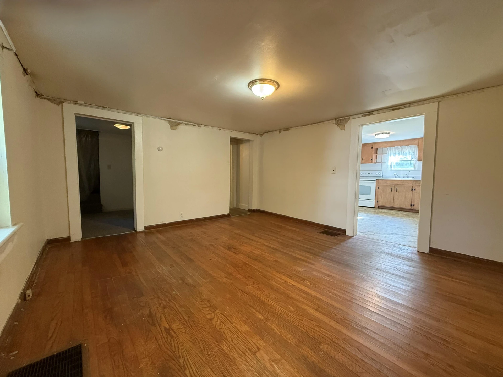 945 Montgomery ST - Photo 21
