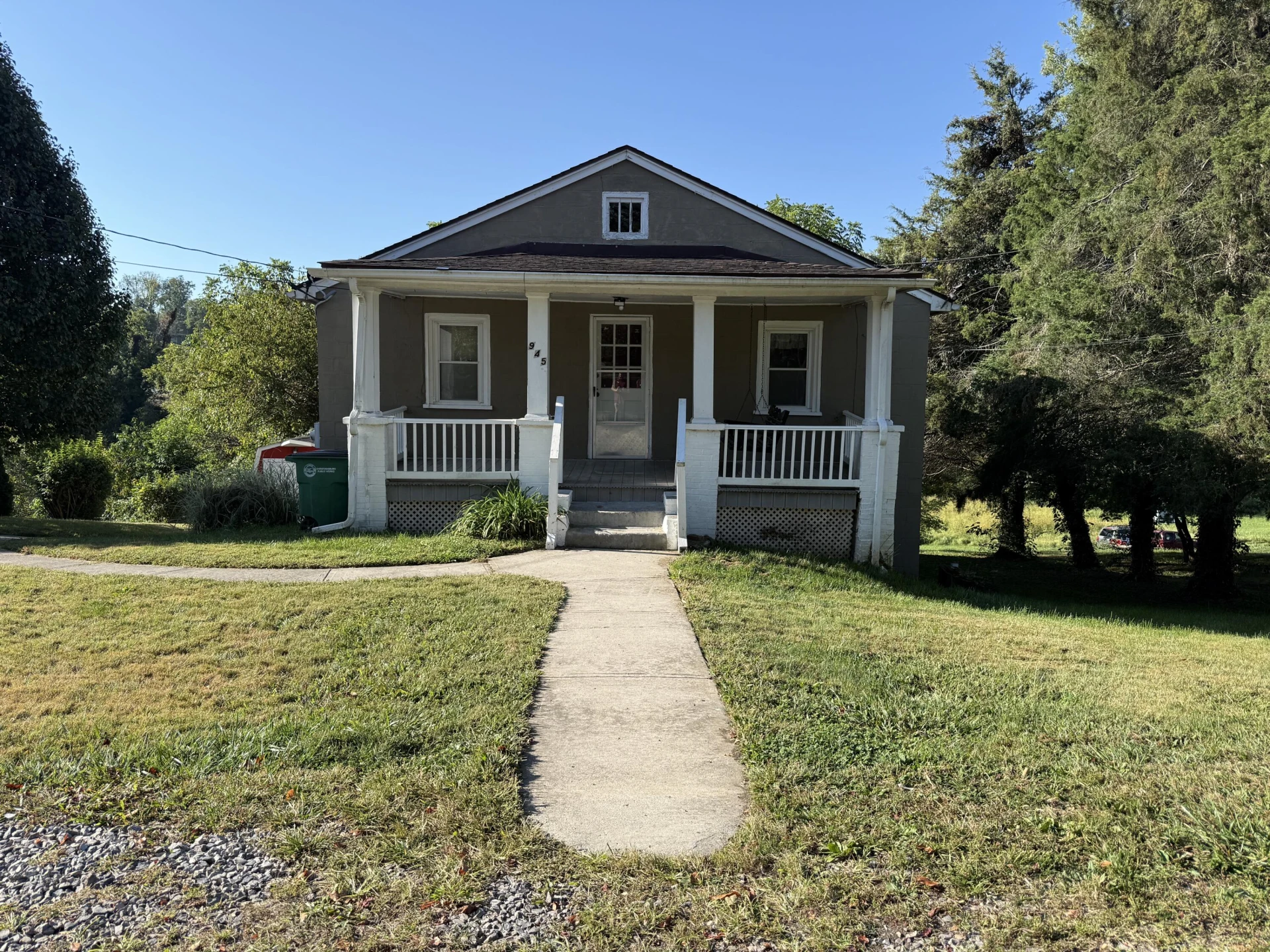 945 Montgomery ST - Photo 28