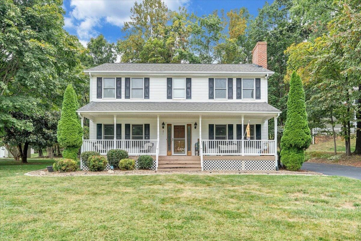511 White Oak DR