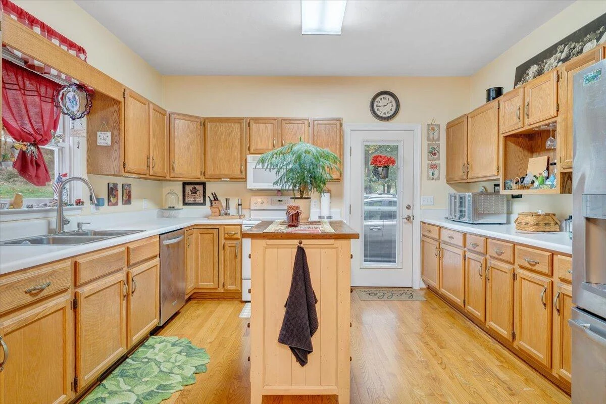 511 White Oak DR - Photo 17