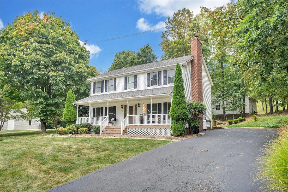511 White Oak DR - Photo 2