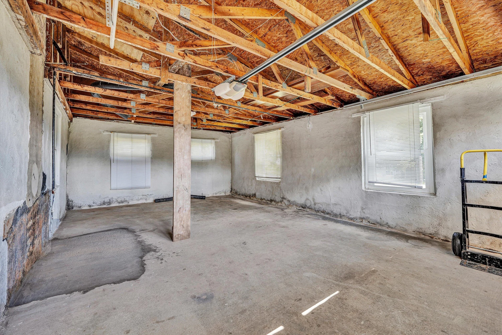 144 Lenox CIR - Photo 44