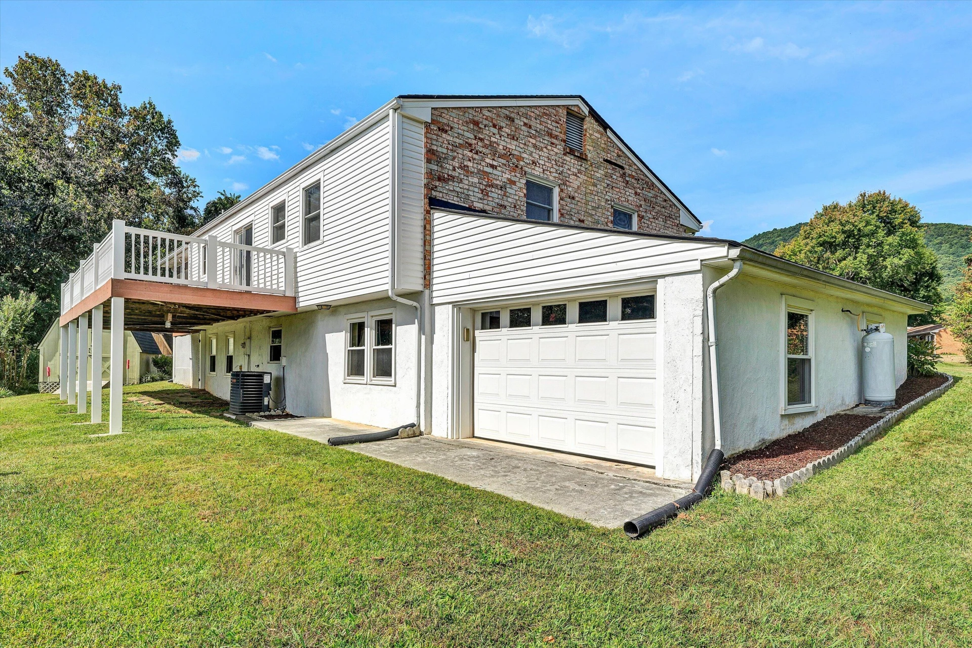 144 Lenox CIR - Photo 46