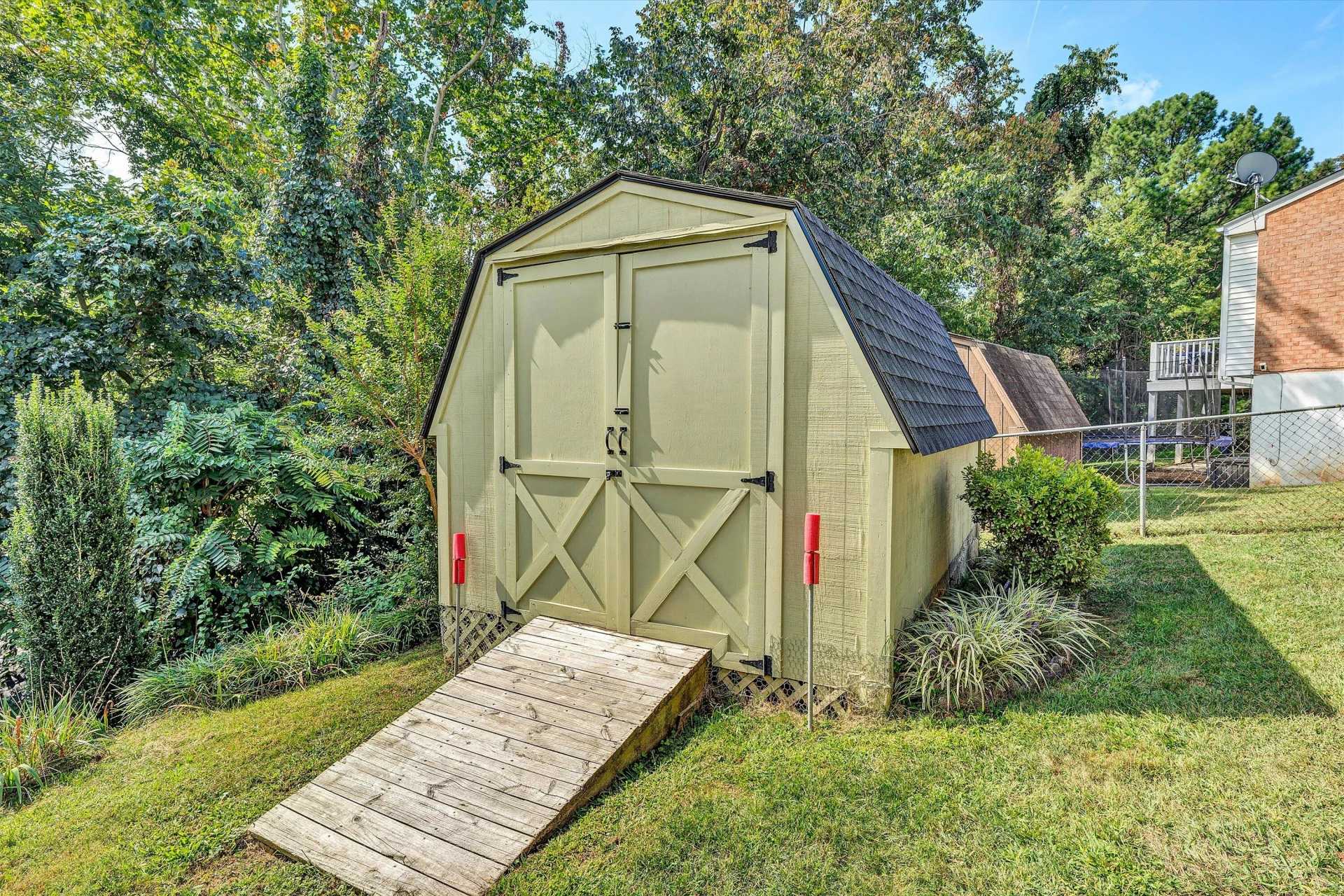144 Lenox CIR - Photo 50